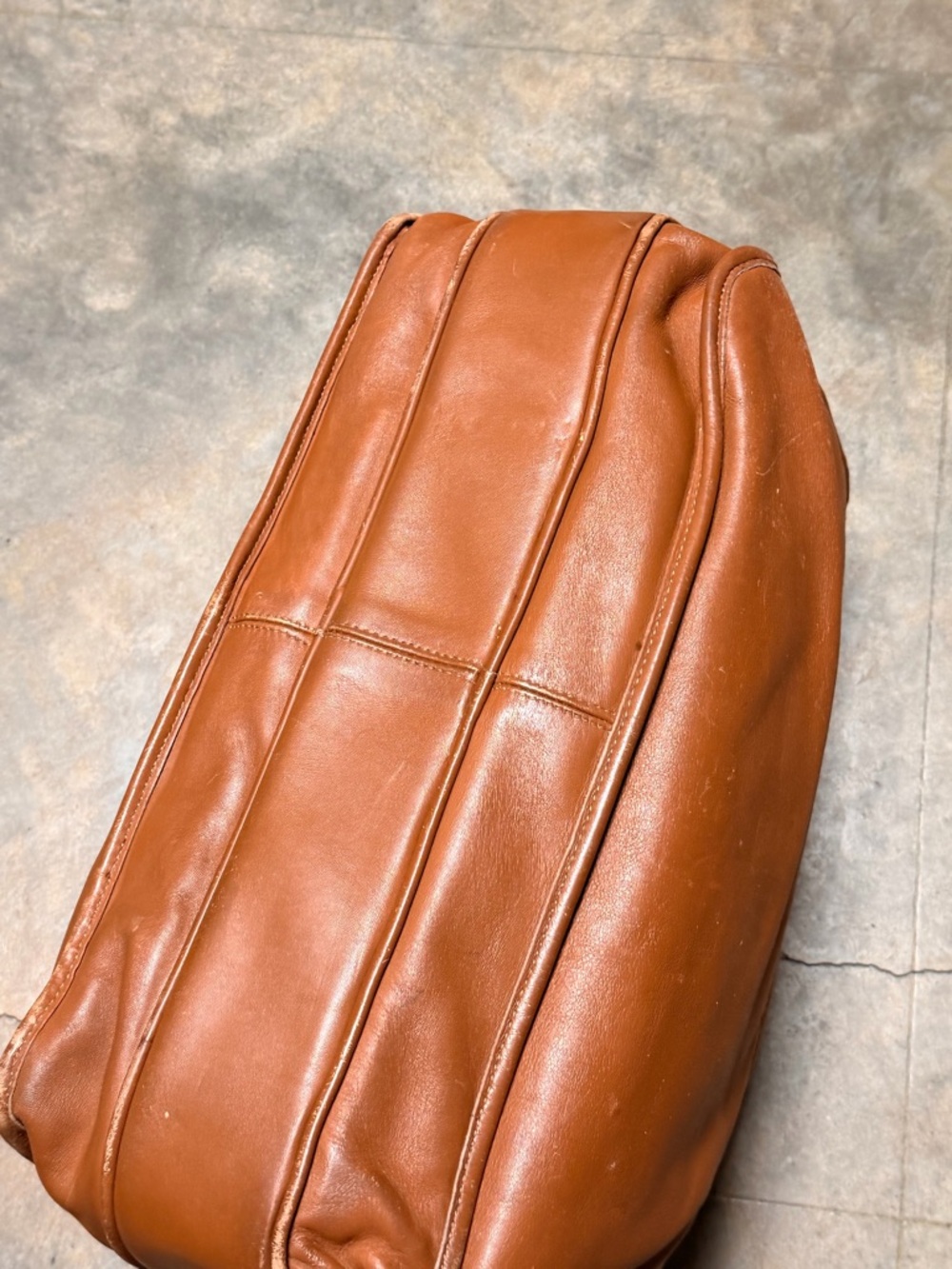 Vtg.. 90’s Coach Leather Briefcase in Tan Cognac Brown (No Shoulder Strap) - Picture 3 of 16